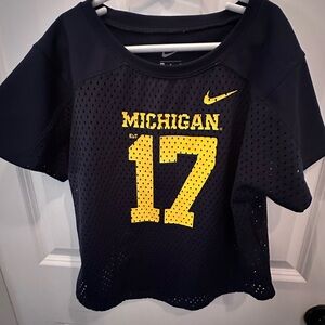 Michigan Nike Girls  Sz M Crop length Mesh Jersey with Yellow Accents